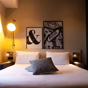 Mercure Tour Eiffel Pont Mirabeau 4*, Paris França